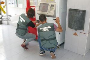 La Guardia Civil esclarece 16 robos con fuerza  en maquinas expendedoras de billetes del metro y en una iglesia  en la comarca de L`Horta Nord