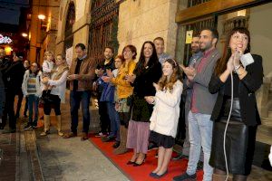 Las luces navideñas ya están encendidas en Sagunto