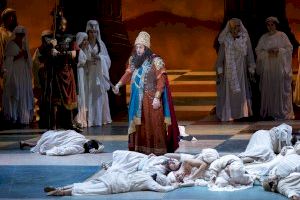 Plácido Domingo vuelve hoy a Valencia con "Nabucco" tras las acusaciones de acoso sexual