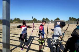 El Club de Tiro con Arco de Almussafes participa en unas jornadas de tecnificación