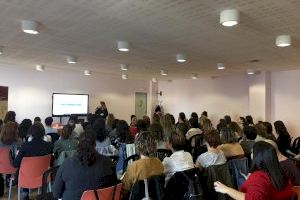 Éxito profesional en la conferencia del ADI “Els xiquets amb trastorns del neurodesenvolupament: el dia a dia a l’aula” en Burriana