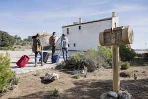 Inventan en Alicante el primer hotel para abejas