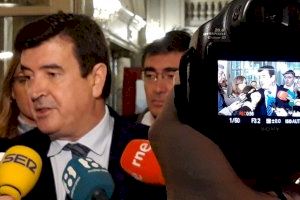 Cs apunta a una presumpta malversació de fons en l'EMT per les duplicitats en les funcions de les juristes de l'empresa i el despatx del cunyat de Ribó - (foto 2) Cs apunta a una presumpta malversació de fons en l'EMT per les duplicitats en les funcions de les juristes de l'empresa i el despatx del cunyat de Ribó - (foto 2)