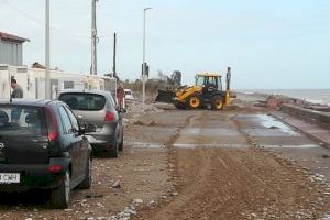 Burriana continua avui amb els treballs de neteja de les zones de les Terrasses i la Serratella afectades pel temporal marítim - (foto 3)