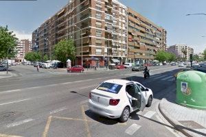 Un joven motorista muere tras esquivar a un peatón bebido en Valencia