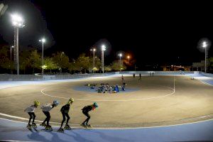 La pista de patinaje de velocidad de Paiporta estrena alumbrado