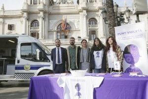 Policies, hostalers i taxistes de València s'uneixen per a evitar agressions sexuals en Nit de cap d'any