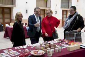 Martí y Puerta visitan el mercado solidario del alumnado del centro de educación especial Penyeta Roja