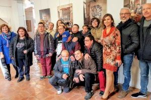 La Casa Grande del Jardín de la Música de Elda acoge una exposición con las fotografías del calendario de Asprodis