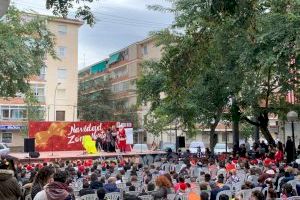 El Ayuntamiento de Alicante celebra "La escuela trae la Navidad a la Plaza" en la Zona Norte