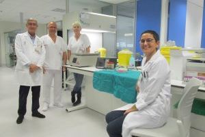 El hospital de Gandia aplica una técnica autorregenerativa para mejorar lesiones oculares