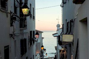 Cultura de Altea presenta el proyecto urbano Street Light Art Project