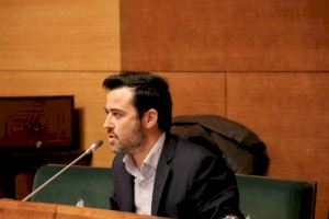 Joaquín Alés (VOX) critica a Compromís por utilizar el valenciano como un instrumento político al servicio de la "ansiada construcción nacional"