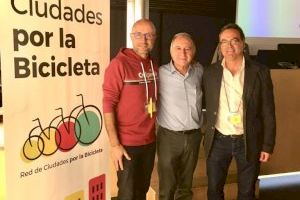 La “Red de Ciudades por la Bicicleta” edita un libro en el que destaca a Pilar de la Horadada como municipio impulsor del uso de la bici