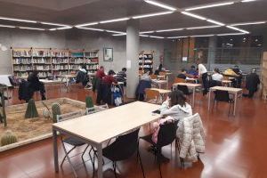 Paterna entrega tapones para los oídos en todas las salas de estudio para favorecer la concentración de los estudiantes