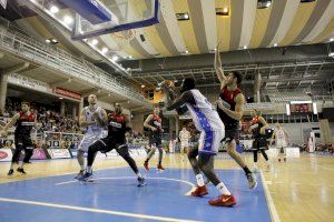 HLA Alicante sella la séptima victoria en el Ferrándiz tras un cómodo partido