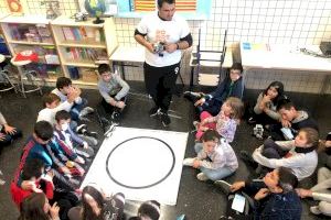 Xilxes inicia la Escuela de Navidad dedicada a la robótica con éxito por la elevada demanda