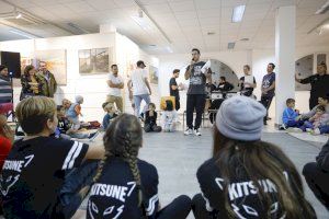 El breakdance irrumpe con fuerza en el décimo tercer Festival Jajaja Risas Navideñas de l’Alfàs - (foto 3)