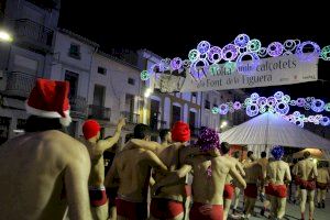 Más de 100 personas participan en la 45ª “Carrera amb Calçotets” de La Font de la Figuera