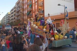 Los Reyes de Oriente llenan de magia las calles de Foios