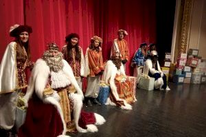 Utiel se llena de ilusión y alegría con la llegada de SS.MM los Reyes Magos de Oriente