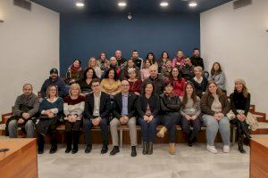 30 persones aturades d´Alaquàs signen un nou contracte de formació i ocupació - (foto 2)