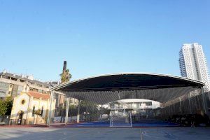 El colegio diocesano Ave María de Penyaroja de Valencia inaugura un espacio cubierto en su patio para actividades de recreo y deportivas