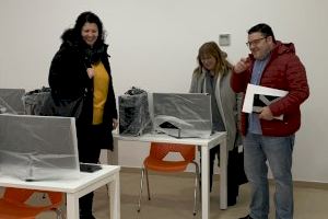 Patricia Puerta visita les noves instal·lacions de Cocemfe, subvencionades amb 100.000 euros per la Diputació de Castelló - (foto 5) Patricia Puerta visita les noves instal·lacions de Cocemfe, subvencionades amb 100.000 euros per la Diputació de Castelló - (foto 5)