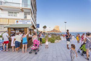 Calp continúa la promoción turística en mercados tradicionales