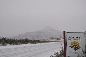 La neu cobreix de blanc Morella