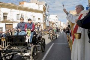 San Antonio Abad reúne en Almussafes a numerosos amantes de los animales