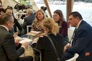 El Ayuntamiento contacta en FITUR con touroperadores para atraer turismo islandés a Calp