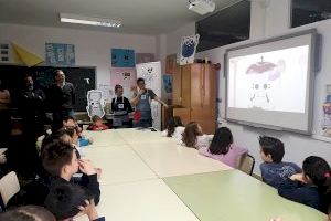 Los niños de los colegios de Elda reciben una ‘Reciclase’ para aprender la importancia del reciclaje y la reutilización de recursos