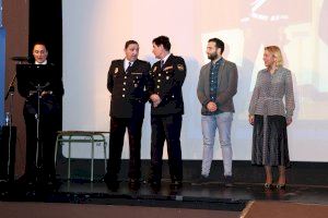 L'alcalde de Sagunt felicita la Policia Nacional en l'acte de celebració del 196 aniversari del cos de seguretat - (foto 5) L'alcalde de Sagunt felicita la Policia Nacional en l'acte de celebració del 196 aniversari del cos de seguretat - (foto 5)