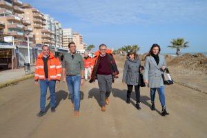 El presidente de la Diputación visita el litoral de Oropesa del Mar para valorar las consecuencias del temporal