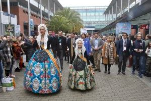 Carlos Mazón: “La provincia de Alicante toma hoy FITUR con las mejores embajadoras de Les Fogueres de Sant Joan”