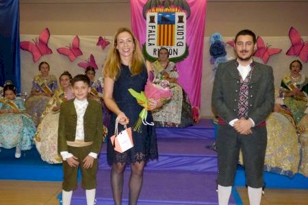 La Falla Rincón de Loix de Benidorm celebra la exaltación de su Fallera Mayor, Verónica Perulero Tomás