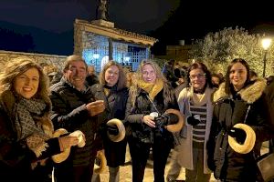 Los vecinos de Mas de Roures se reúnen para celebrar Sant Antoni