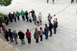 La Associación de Dones Progressistes de Massanassa organiza el primer minuto de silencio