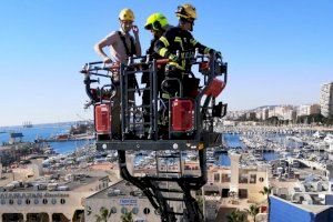 Gran simulacro de incendio en un importante hotel de Alicante con centenares de evacuados en menos de seis minutos