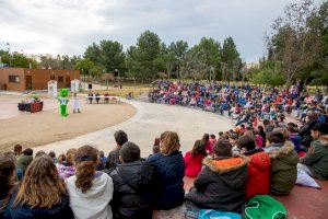 Los escolares de Mislata plantan 600 árboles en La Canaleta