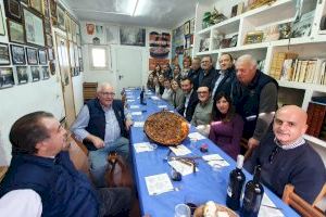 El alcalde entrega la distinción de “Costrero de honor 2019” al departamento de Farmacia del Hospital General de Elche