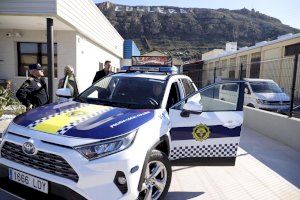 El nou cotxe de la policia de Cullera permetrà llançar missatges de precaució i advertència