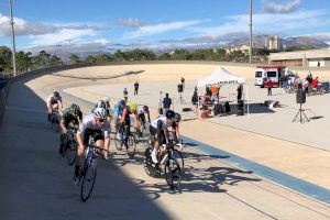 El sanvicentero José Segura se alza con el liderato de la liga autonómica de ciclismo en pista