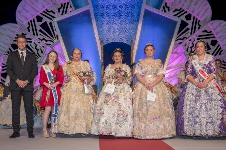 Vanesa Casabella i Sara Muñoz, presentades oficialment com a Falleres Majors de la Mig Camí d'Almussafes