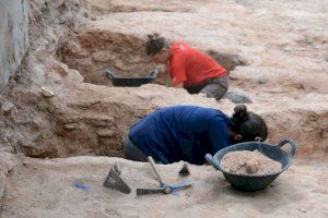 Manises descubre el trazado antiguo del Camí de València y un sector de su necrópolis morisca