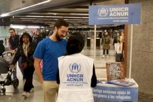 Ferrocarrils de la Generalitat colabora con Acnur en una campaña informativa que acogen las estaciones de Metrovalencia