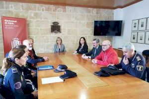 Bravo se reúne con representantes de las unidades de violencia de género de la Policía Local de Jávea y Dénia