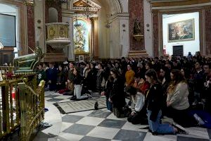 La Basílica de la Virgen acoge la vigilia de oración para jóvenes