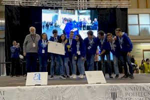 El colegio La Purísima gana el premio autonómico al diseño del robot en la  First Lego League